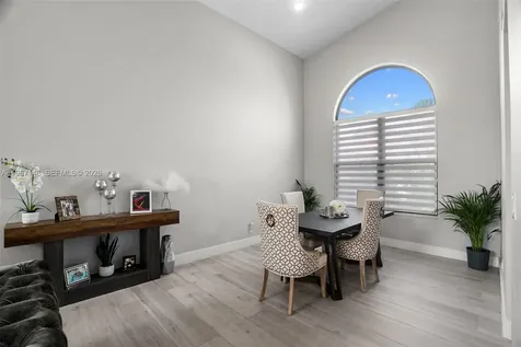 1034 NW 184th Way Pembroke Pines FL 33029