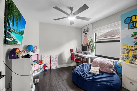 1034 NW 184th Way Pembroke Pines FL 33029