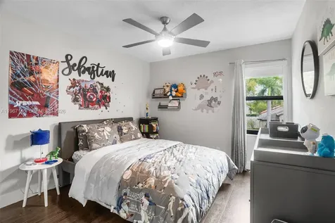 1034 NW 184th Way Pembroke Pines FL 33029