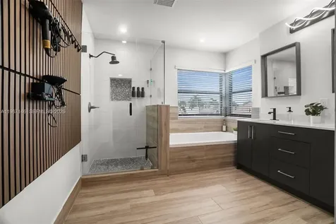 1034 NW 184th Way Pembroke Pines FL 33029