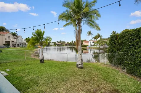 1034 NW 184th Way Pembroke Pines FL 33029