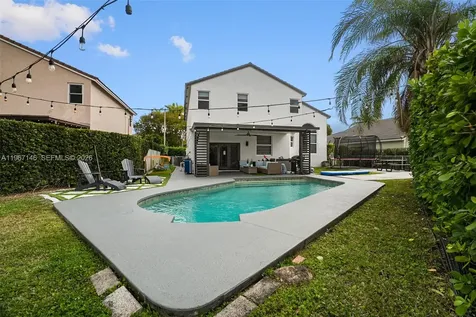 1034 NW 184th Way Pembroke Pines FL 33029