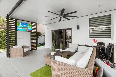 1034 NW 184th Way Pembroke Pines FL 33029