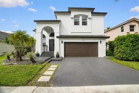 1034 NW 184th Way Pembroke Pines FL 33029