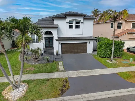1034 NW 184th Way Pembroke Pines FL 33029