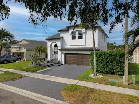 1034 NW 184th Way Pembroke Pines FL 33029