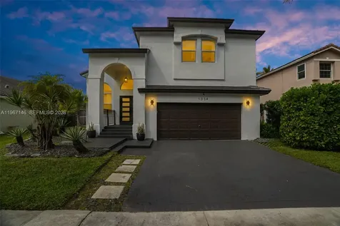 1034 NW 184th Way Pembroke Pines FL 33029