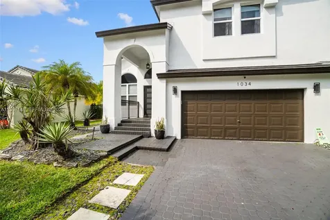 1034 NW 184th Way Pembroke Pines FL 33029