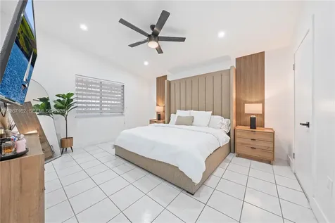 8865 NW 110th Street Hialeah FL 33018