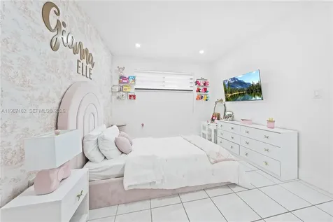 8865 NW 110th Street Hialeah FL 33018