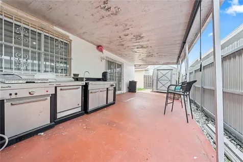 8865 NW 110th Street Hialeah FL 33018