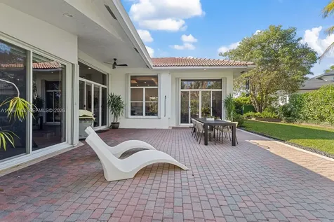 1774 Harbor Pointe Circle Weston FL 33327