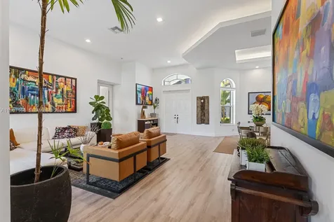 1774 Harbor Pointe Circle Weston FL 33327