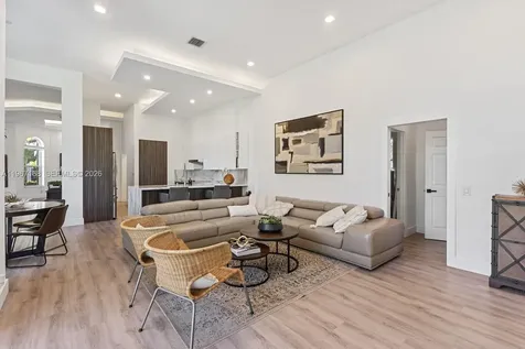 1774 Harbor Pointe Circle Weston FL 33327