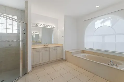 1774 Harbor Pointe Circle Weston FL 33327