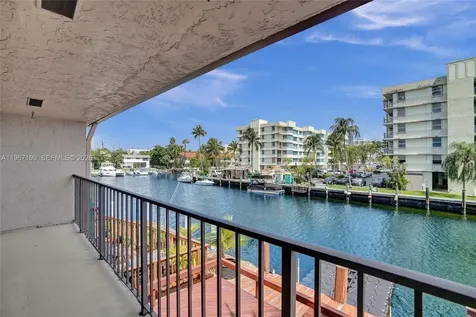 2689 NE 165th Street North Miami Beach FL 33160