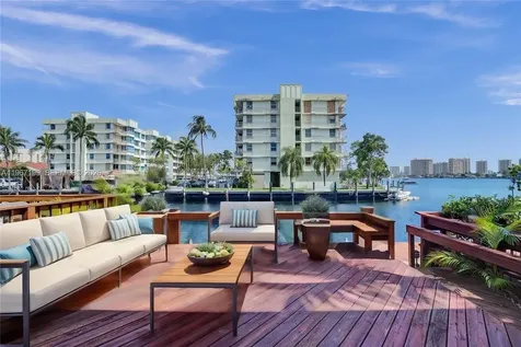 2689 NE 165th Street North Miami Beach FL 33160