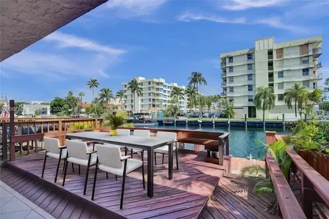 2689 NE 165th Street North Miami Beach FL 33160