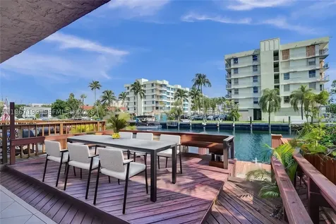 2689 NE 165th Street North Miami Beach FL 33160
