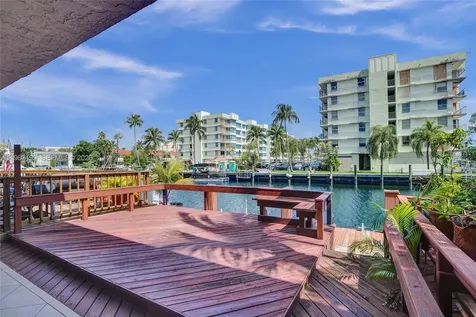 2689 NE 165th Street North Miami Beach FL 33160