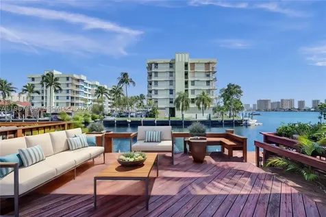 2689 NE 165th Street North Miami Beach FL 33160