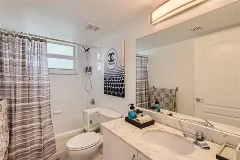 1200 Brickell Bay Drive Miami FL 33131