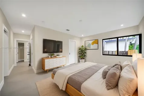 910 W 47th Court Miami Beach FL 33140