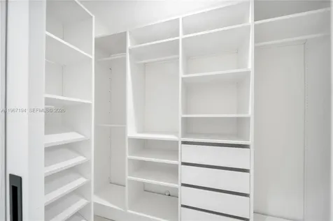 910 W 47th Court Miami Beach FL 33140