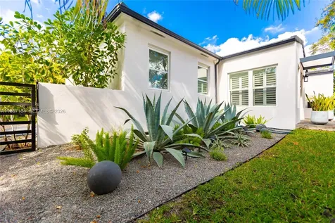 814 Monterey Street Coral Gables FL 33134