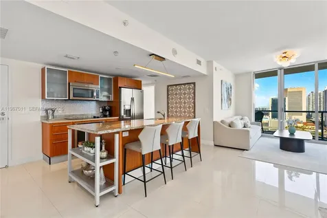 185 SW 7th Street Miami FL 33130