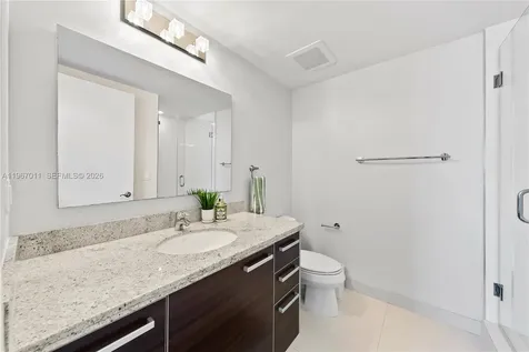 185 SW 7th Street Miami FL 33130