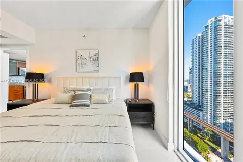 185 SW 7th Street Miami FL 33130