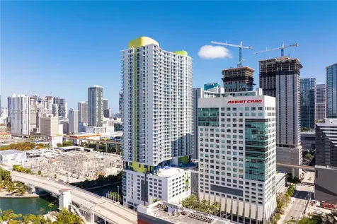 185 SW 7th Street Miami FL 33130