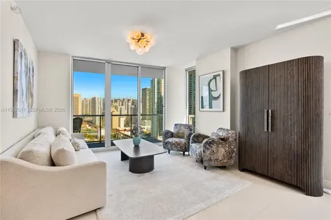 185 SW 7th Street Miami FL 33130