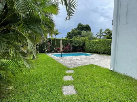 10672 SW 77th Avenue Pinecrest FL 33156