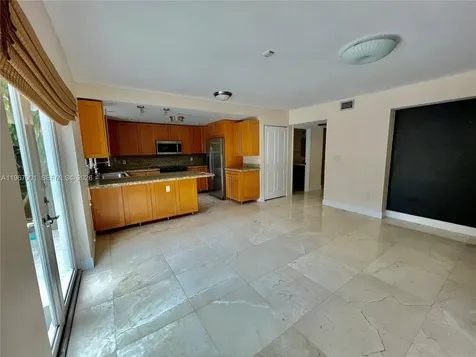 10672 SW 77th Avenue Pinecrest FL 33156