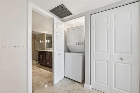 3530 Mystic Pointe Drive Aventura FL 33180