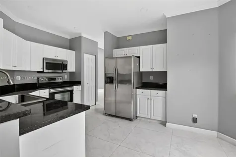 10755 SW 17th Place Davie FL 33324
