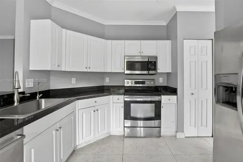 10755 SW 17th Place Davie FL 33324