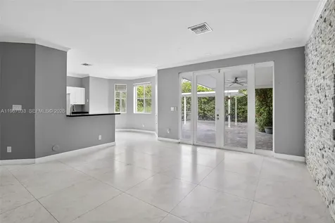 10755 SW 17th Place Davie FL 33324