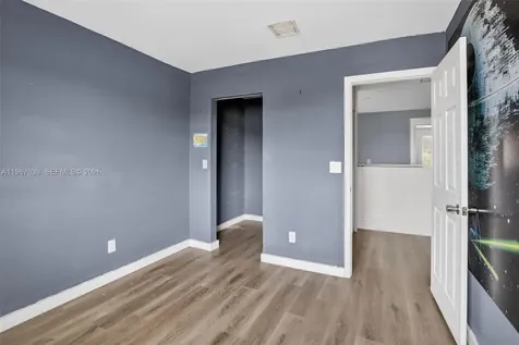 10755 SW 17th Place Davie FL 33324