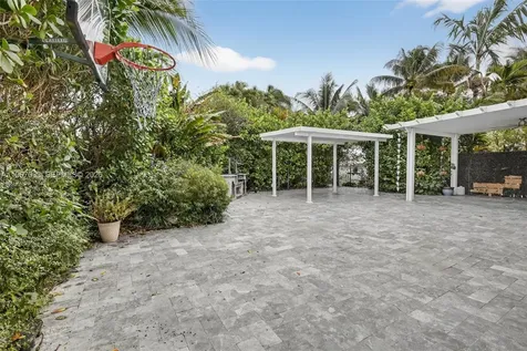 10755 SW 17th Place Davie FL 33324