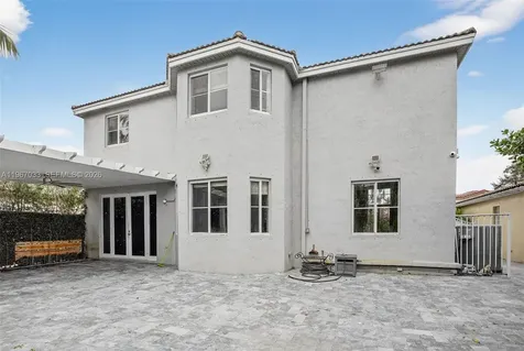 10755 SW 17th Place Davie FL 33324