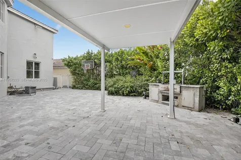 10755 SW 17th Place Davie FL 33324