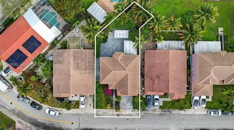 10755 SW 17th Place Davie FL 33324