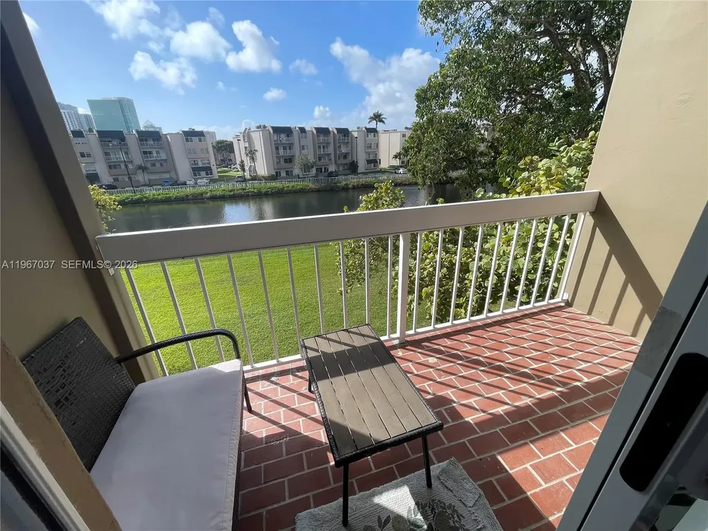 7722 W Camino Real Miami FL 33143