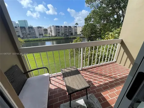 7722 W Camino Real Miami FL 33143