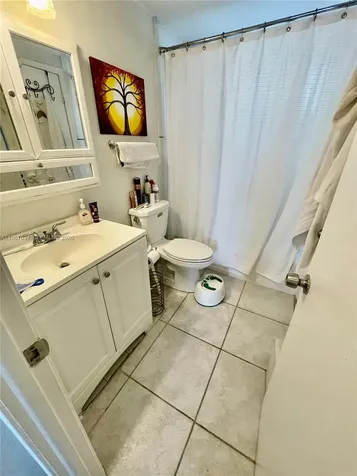 7722 W Camino Real Miami FL 33143
