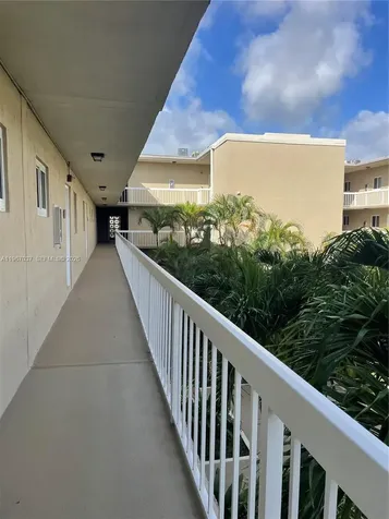 7722 W Camino Real Miami FL 33143
