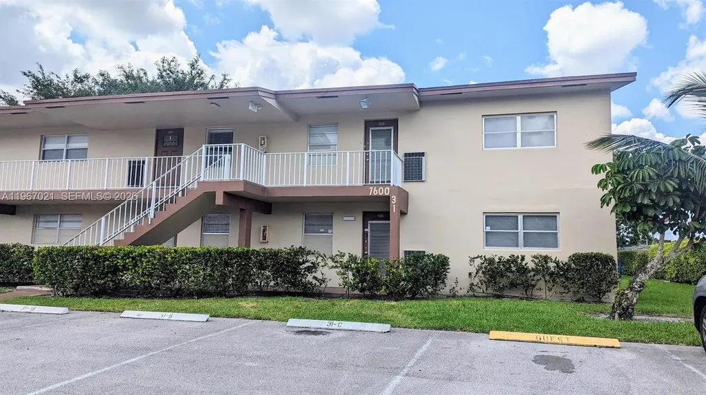 7600 NW 5th Place Margate FL 33063
